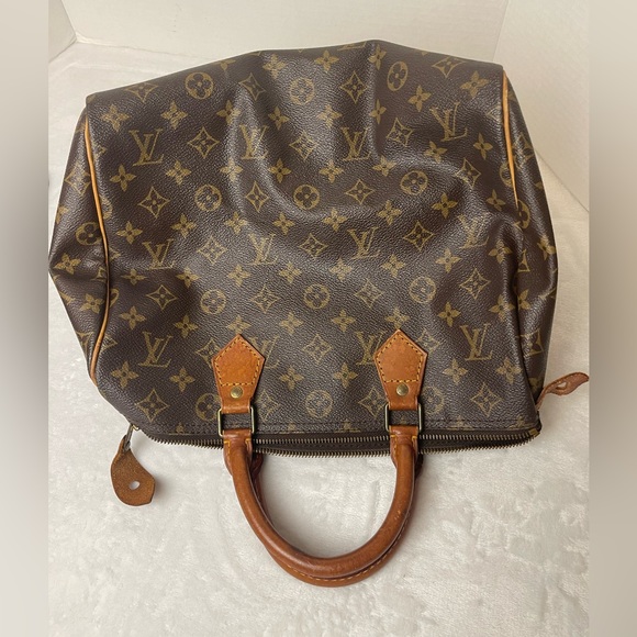 EUC LOUIS VUITTON MONOGRAM SPEEDY 30 - Picture 4 of 16